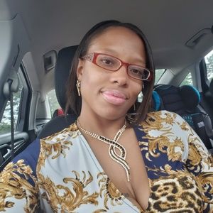 Meet your Posher, Kandis